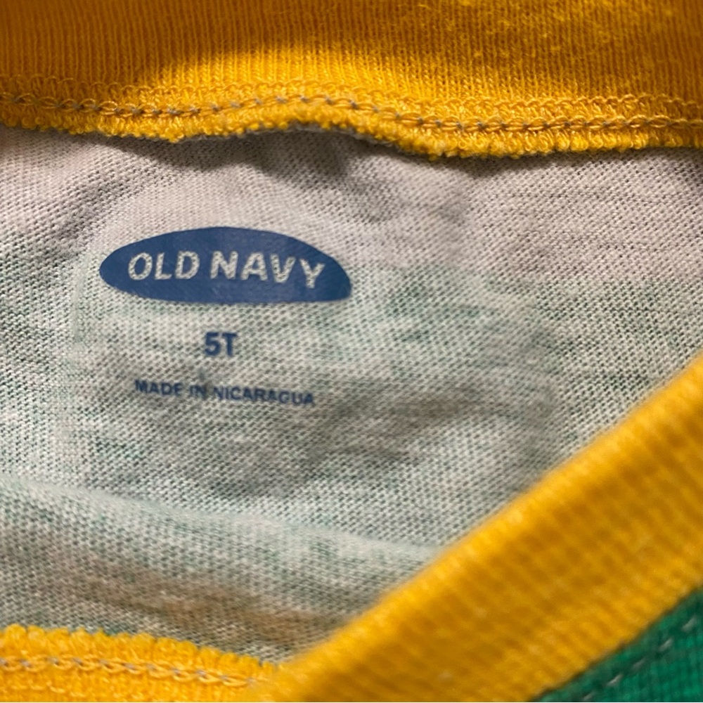 Old Navy Kids Graphic and Striped T-Shirts Set
Of 3 Long And Short Sleeve 5T - Picture 5 of 7